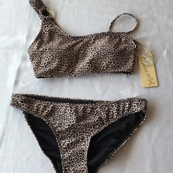 Cabanna del Sol Other - NWT 2 piece Leopard Suit by Cabanna del Sol